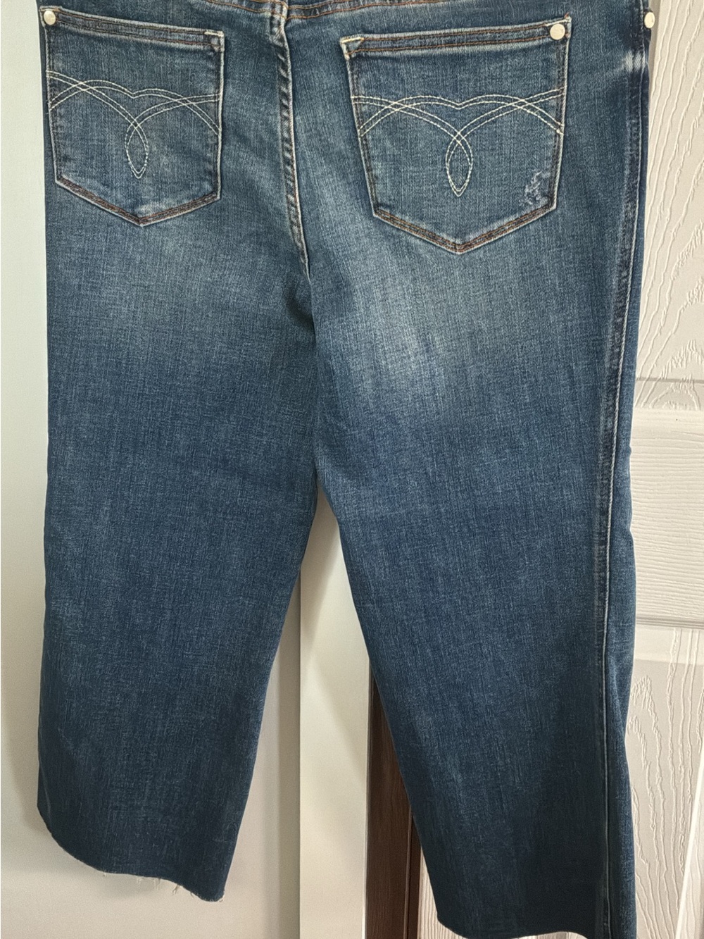 Judy Blue Midwash Ankle Crop Jeans